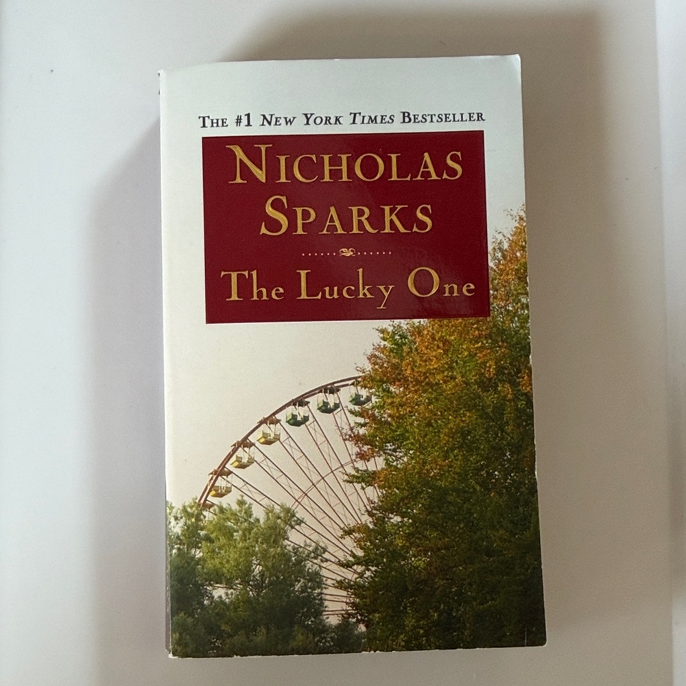 Nicholas Sparks "The Lucky One" Paperback Novel - Cream & Red Cover